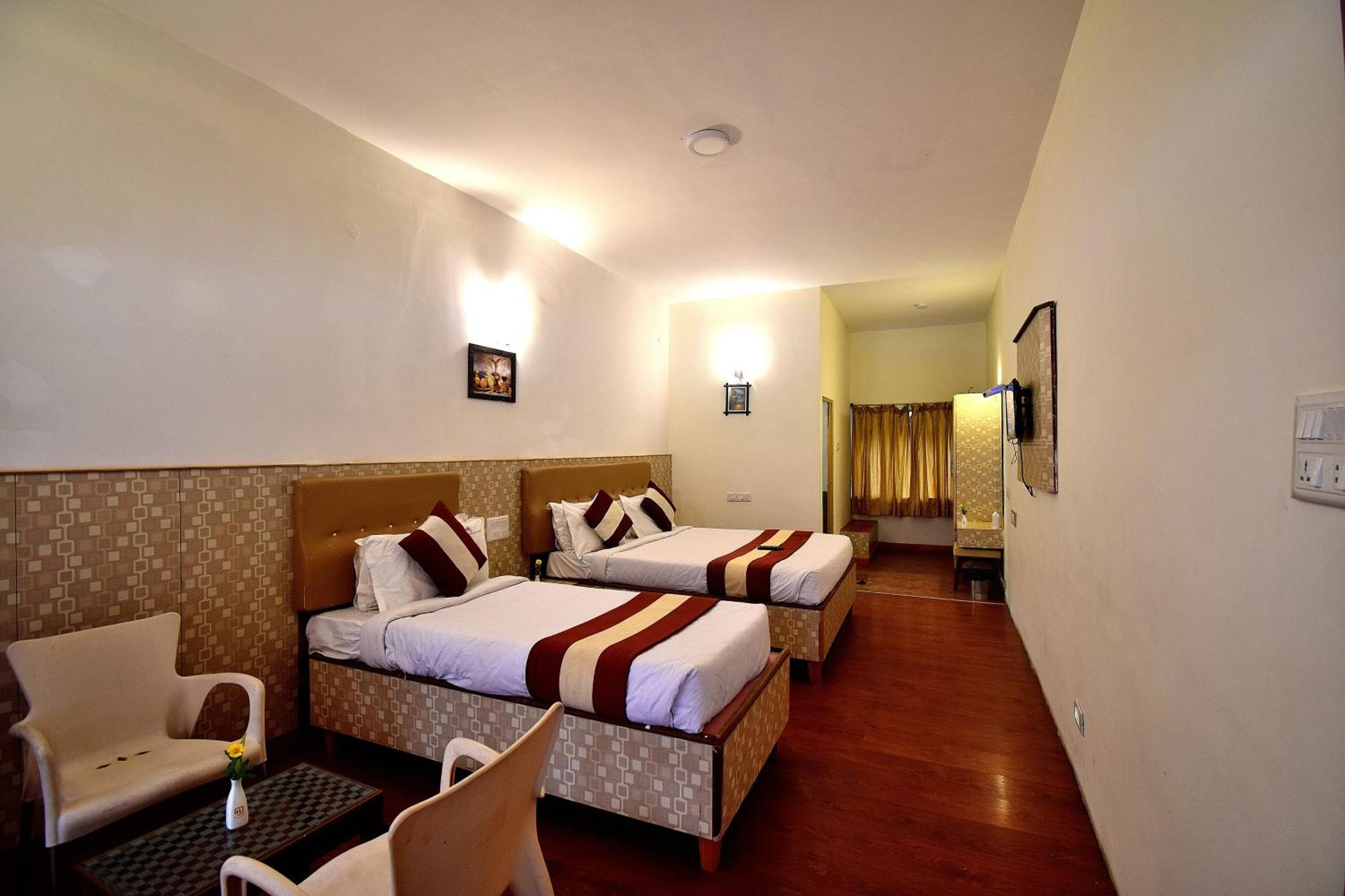 New Carnival Hotel Кодайканал Екстериор снимка
